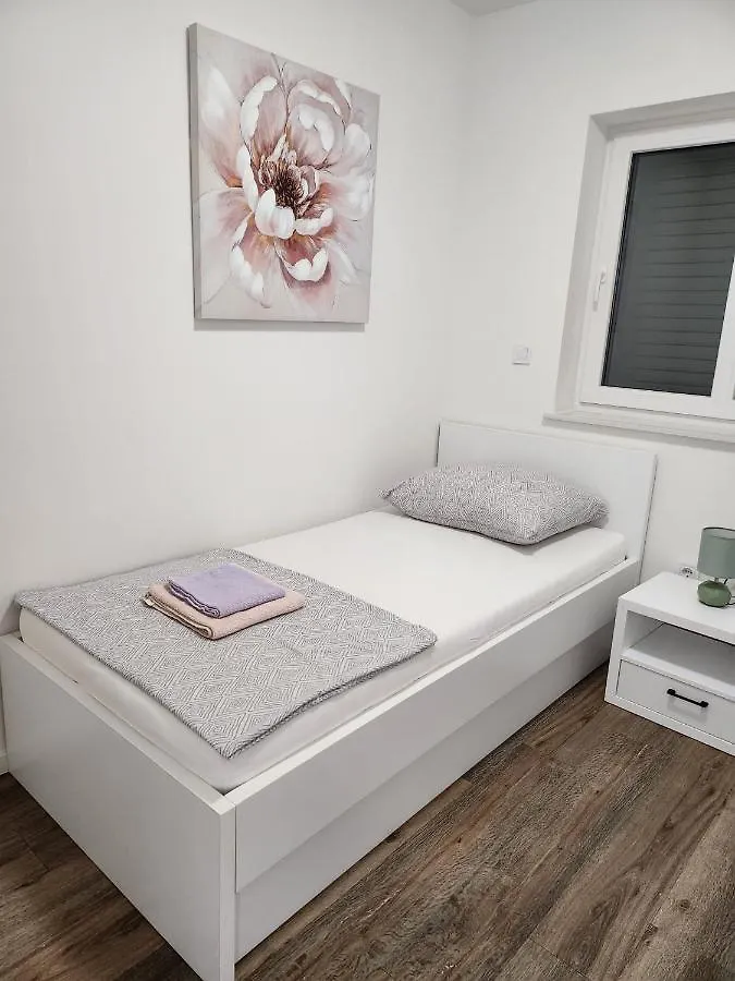 Apartmani M&L I M&J Malinska Chorvatsko